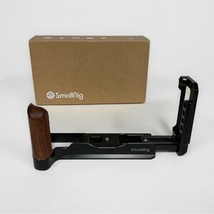 SmallRig L Bracket Black Camera Cage with Wooden Handle for Fujifilm X-T3
